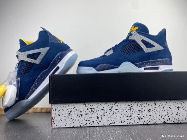 1st Kicks (PE) Michigan 4 Air Retro Jordan AJ4-1036660 0725